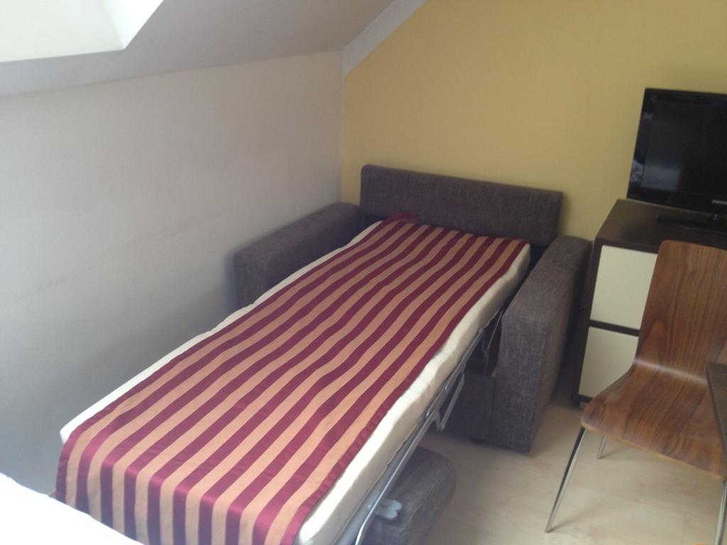 Apartman Nellinka Bešeňová Esterno foto