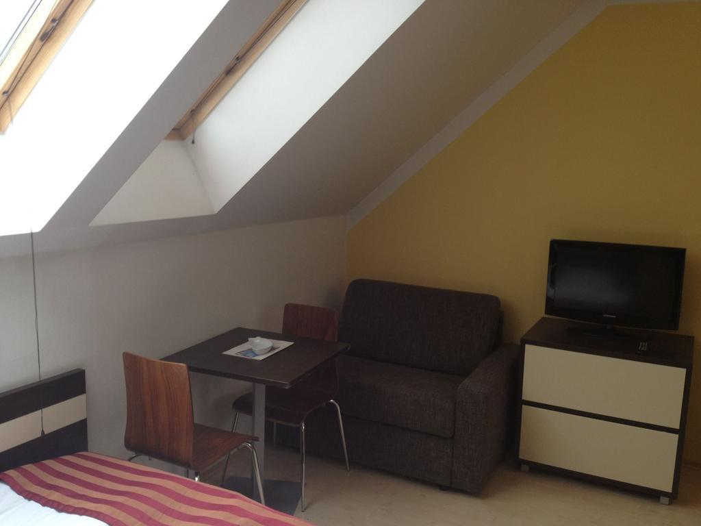 Apartman Nellinka Bešeňová Esterno foto