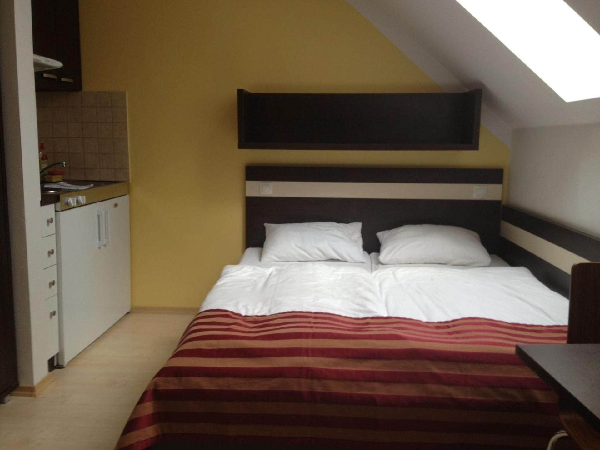 Apartman Nellinka Bešeňová Esterno foto