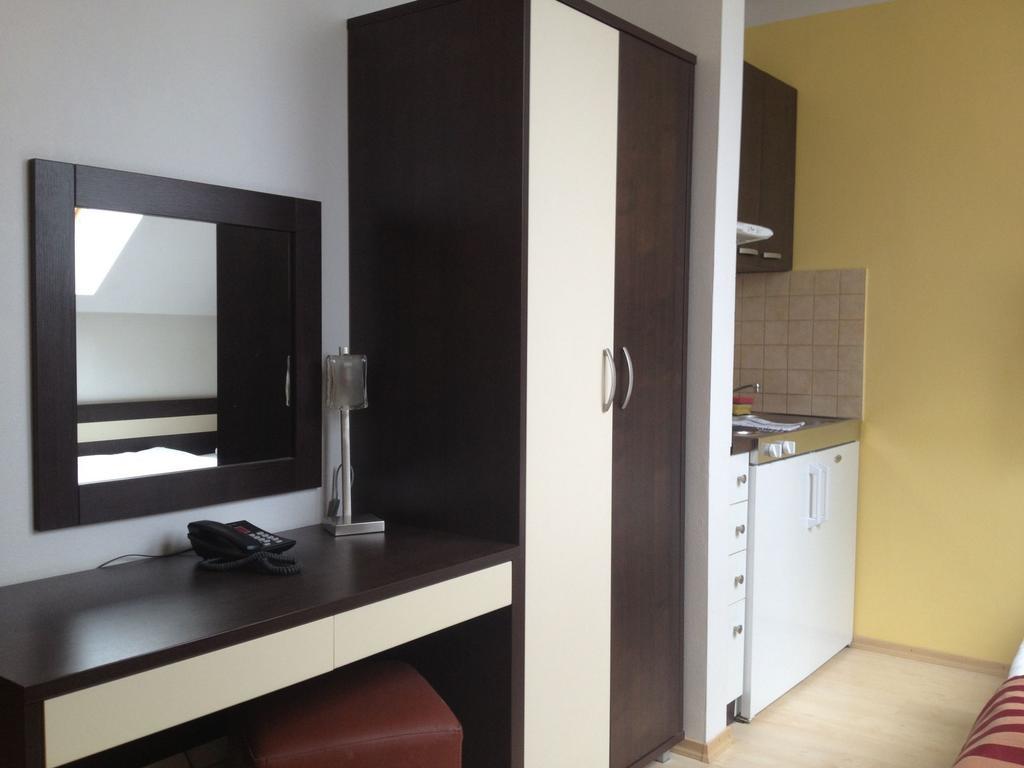 Apartman Nellinka Bešeňová Esterno foto