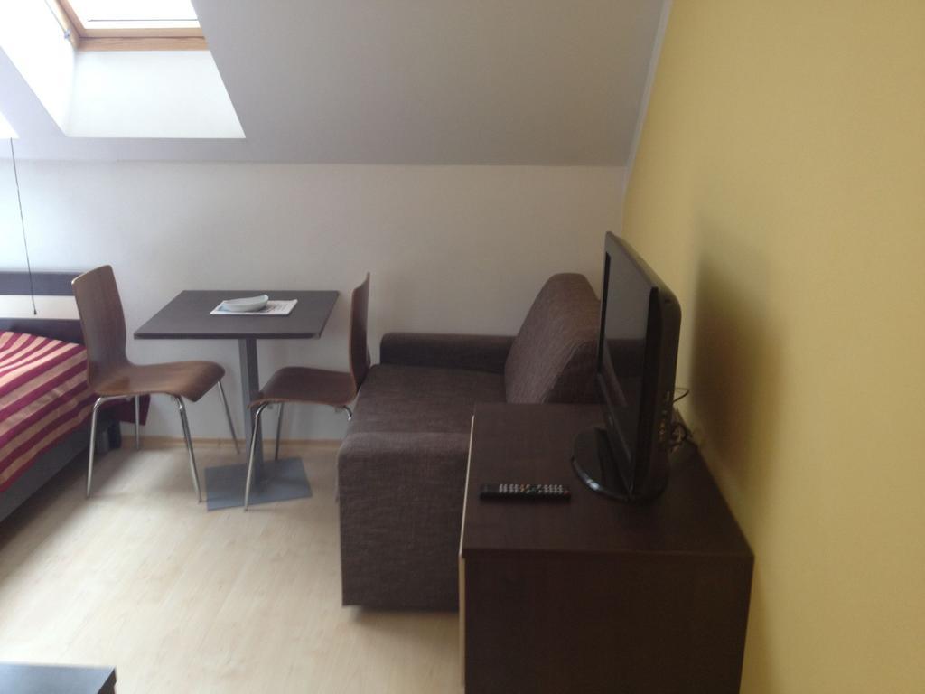 Apartman Nellinka Bešeňová Esterno foto